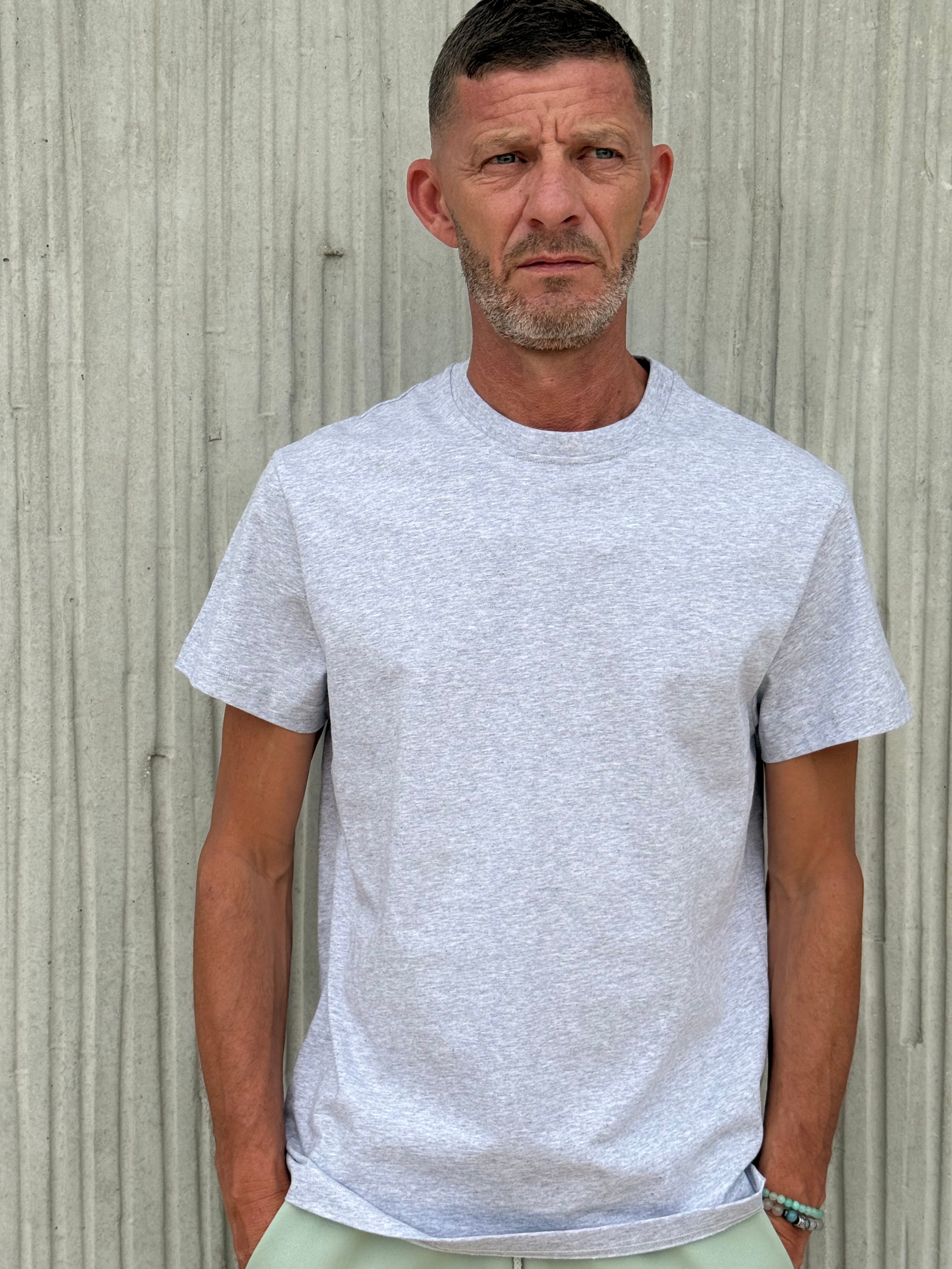 T-Shirt T180